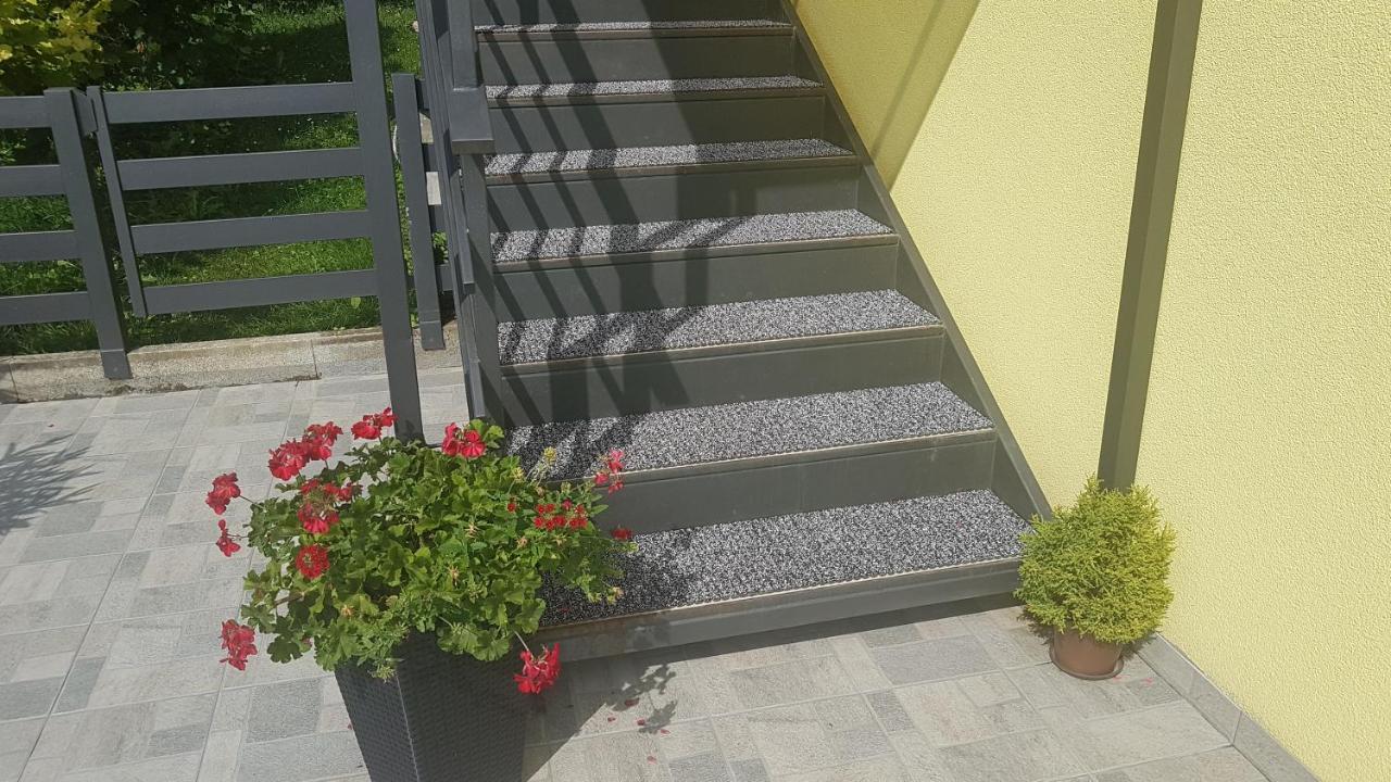 Apartmani Ksenija Krapinske Toplice Zewnętrze zdjęcie